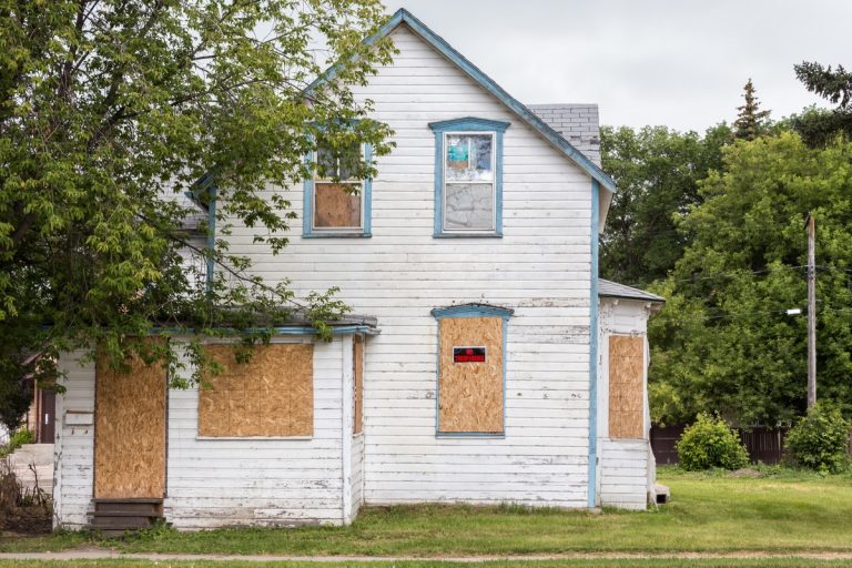 Is Wholesaling Houses Right for You? Types of Real Estate Investing Part 3